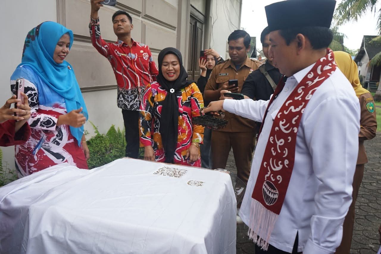 Walikota Bengkulu Buka Pelatihan Membatik Kain Besurek, Dorong UMKM dan Pelestarian Budaya Lokal