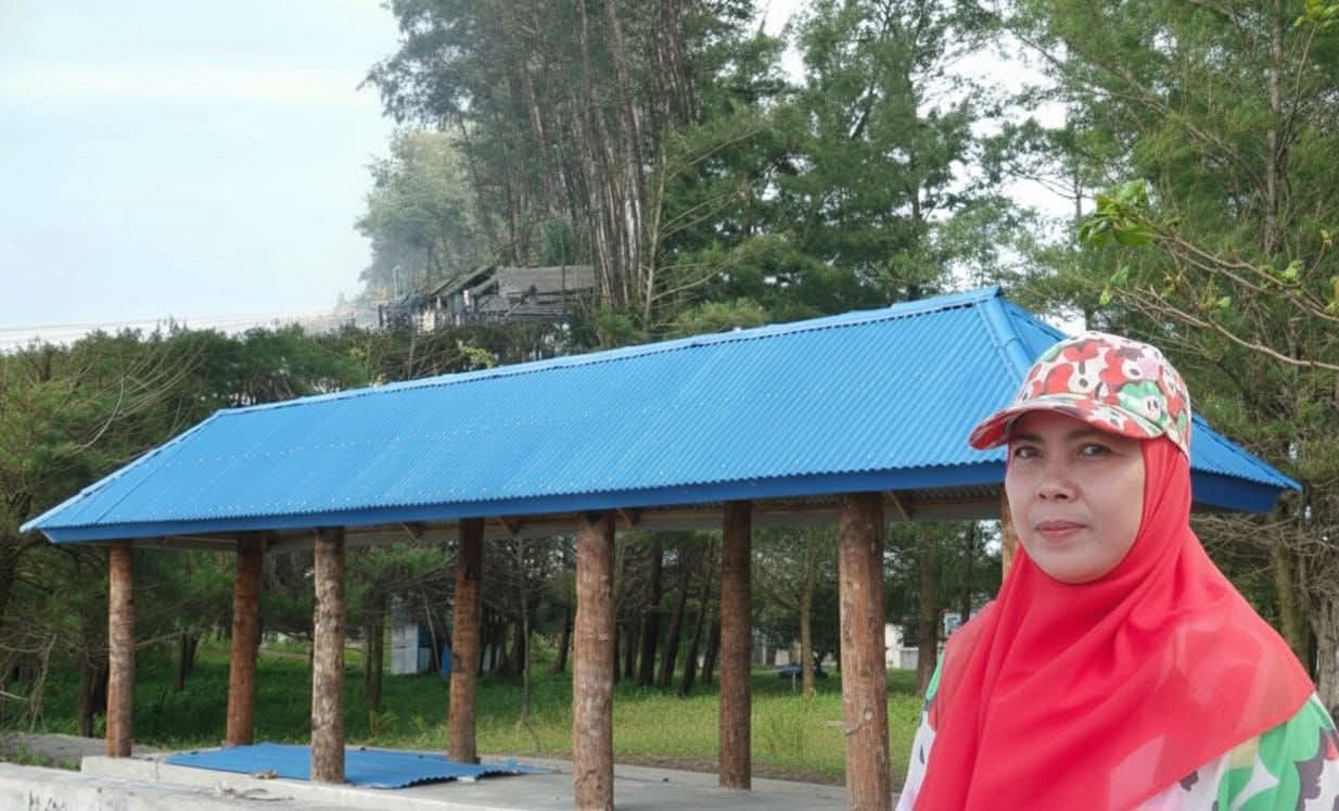 Dispar Kota Bengkulu Operasikan Gazebo Gratis, Jawab Keluhan Pungli di Pantai Panjang