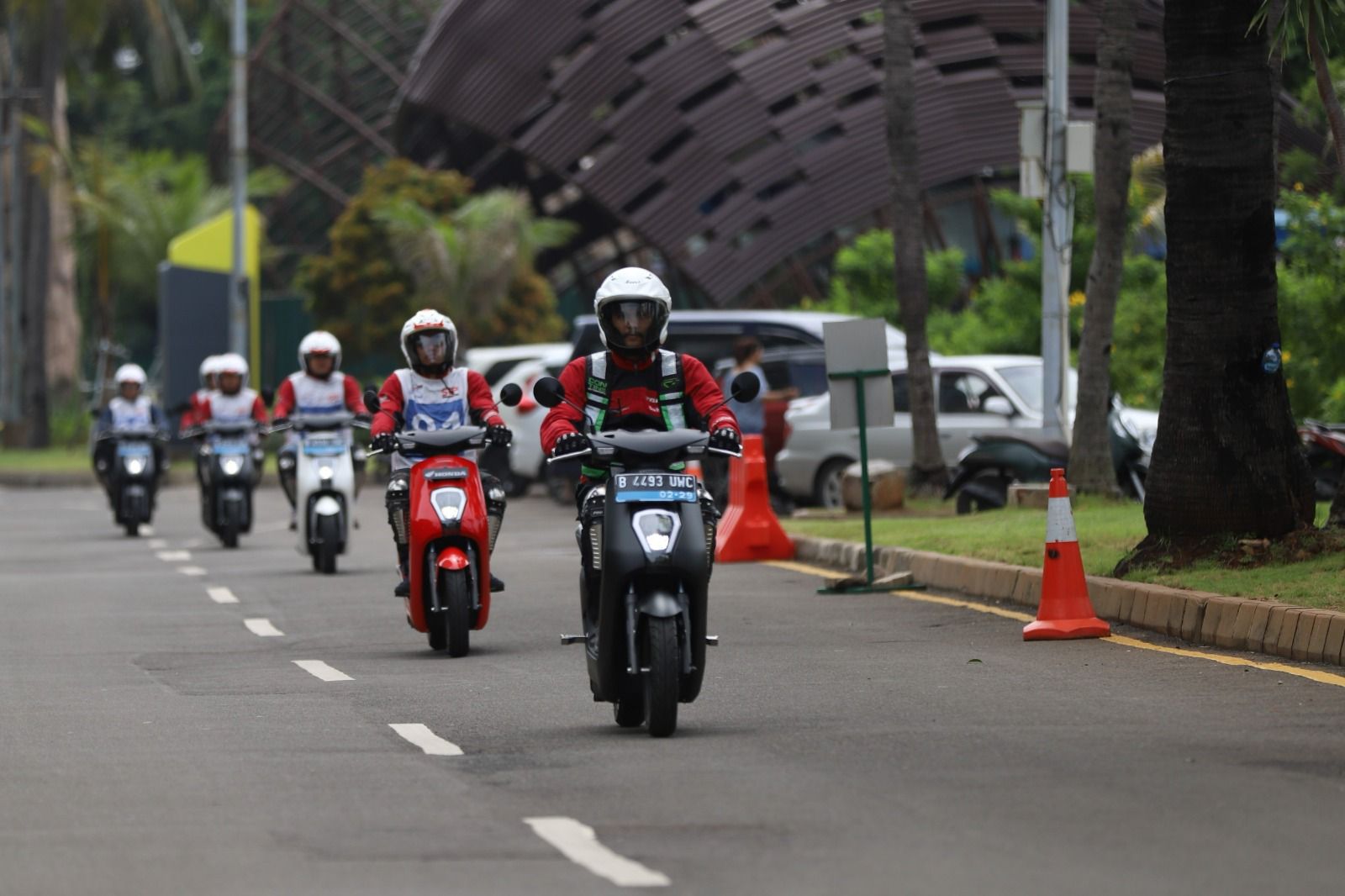 Tips Cari_Aman Saat Menghadapi Kendaraan Rem Mendadak