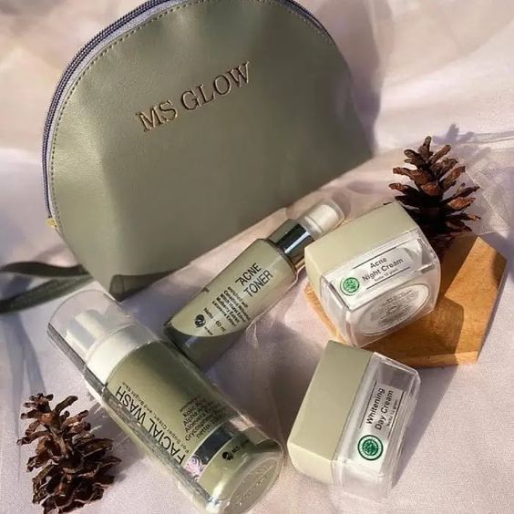 7 Manfaat Penggunaan Paket Lominous MS Glow: Raih Beauty Skin Goalmu 