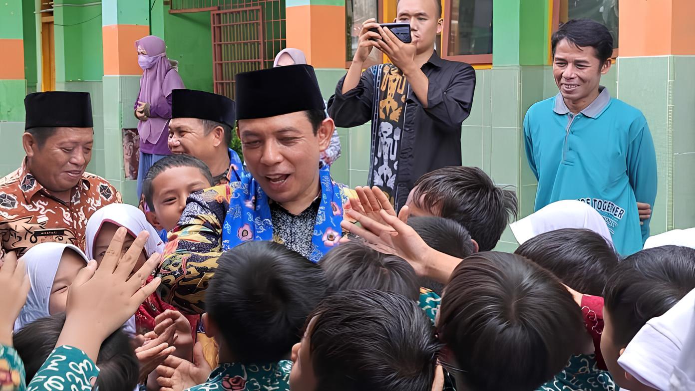 Dedy - Ronny Genjot Program Bengkulu Bersih dan Pendidikan Gratis dalam 100 Hari Kerja