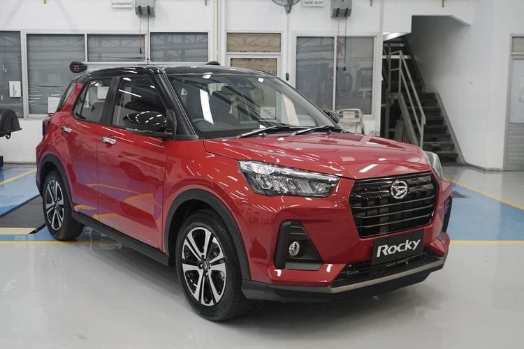 Naik Jutaan Rupiah, Cek Daftar Harga Terbaru Mobil SUV Daihatsu Rocky Semua Tipe 