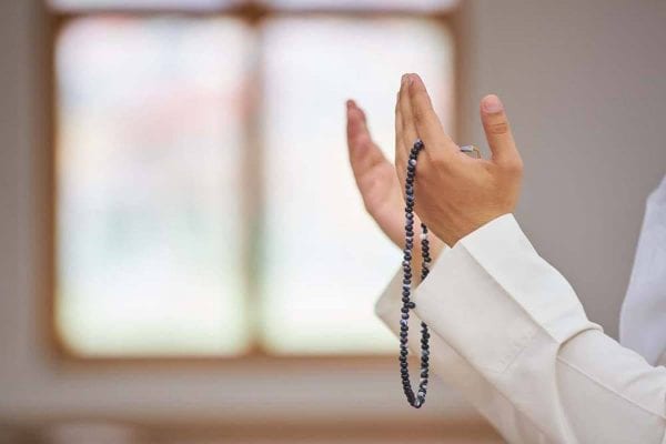 Amalan Penarik Rezeki, Amalkan Doa Berikut Setelah Membaca Surah Al Waqiah