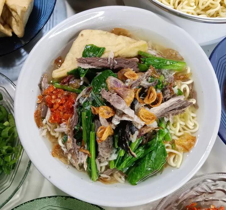 Mie Cakalang Kelezatan Sajian Mie Beraroma Ikan Asap yang Menggugah Selera