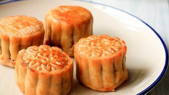 Resep dan Cara Membuat Kue Bulan, Kue Khas Tiongkok yang Terbuat dari Pasta Biji Teratai 