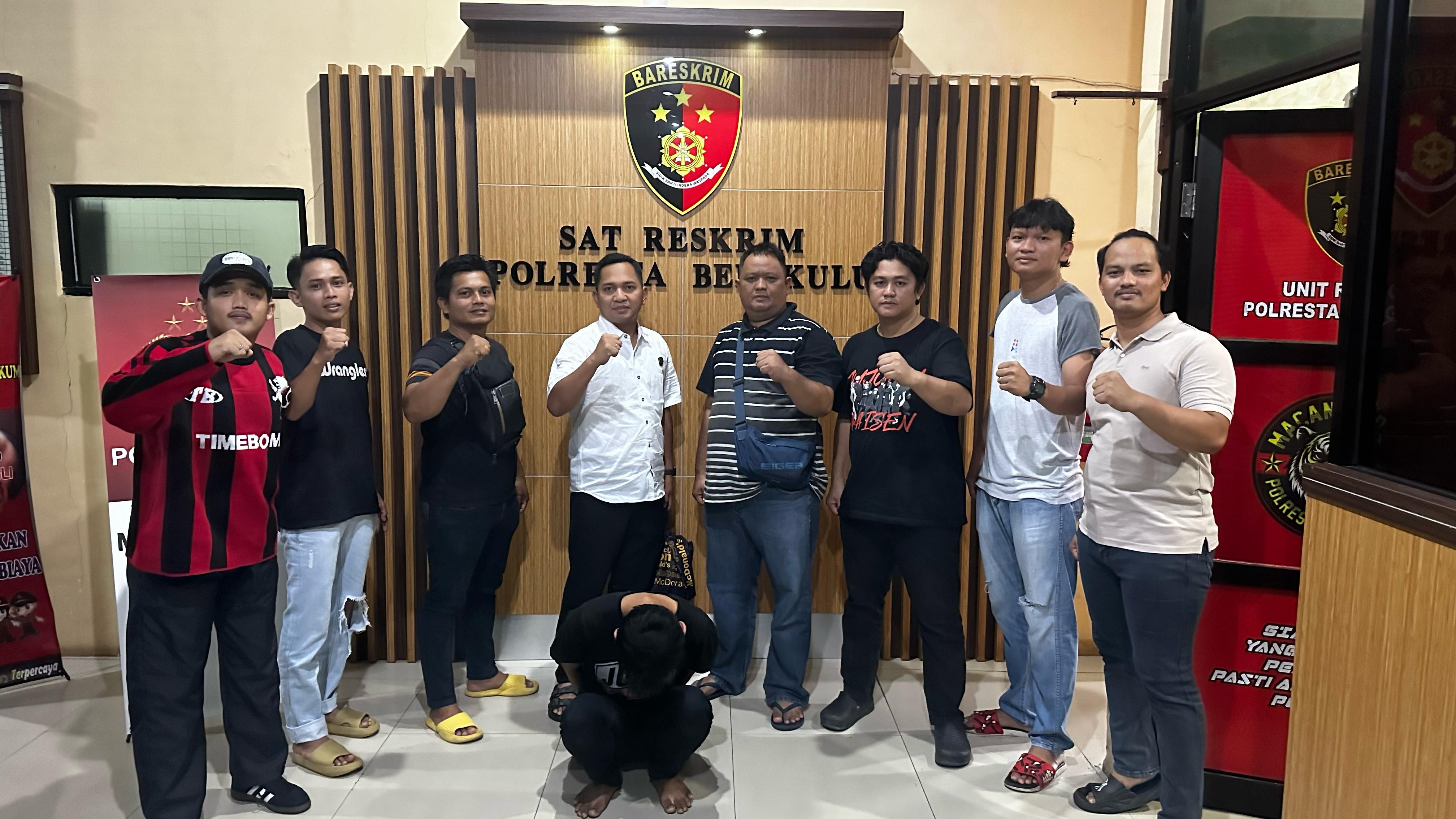 Oknum Karyawan Karaoke Ayu Ting-Ting di Bengkulu Diringkus atas Dugaan Pelecehan Seksual