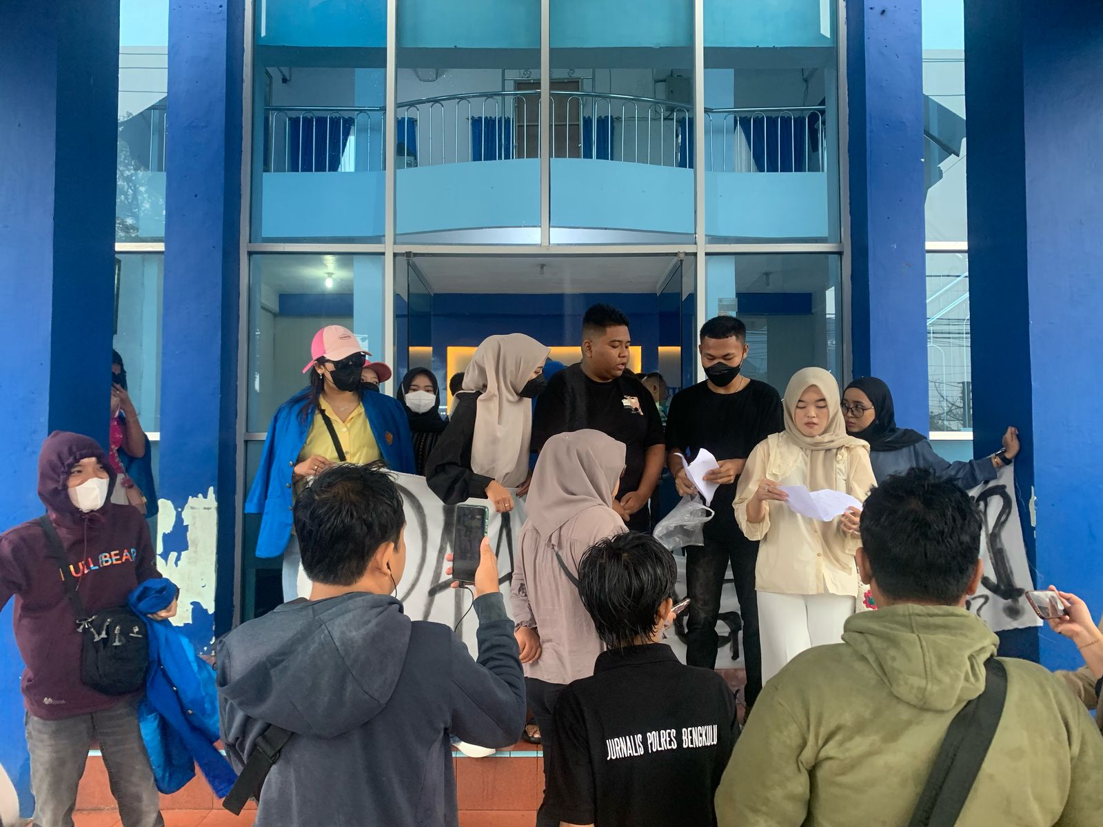 Mahasiswa Unihaz Demo Dekan, Tuntut Ganti Rugi Study Tour