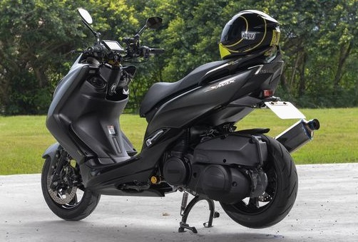 Spesifikasi dan Harga Yamaha Smax 160: Mesin Lebih Bertenaga Dan Responsif 