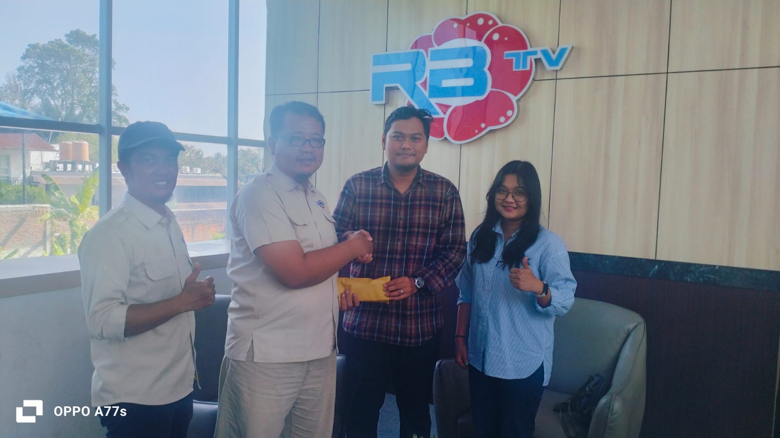 PT Cakrawala Dinamika Energi Ikut Semarakkan Panjat Pinang HUT ke-81 RI