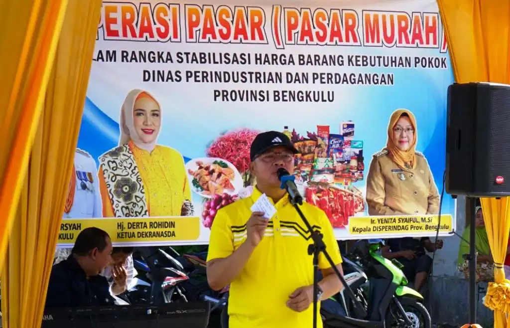 Gubernur Rohidin Gelar Operasi Pasar Murah untuk Jaga Stok Beras di Bengkulu Tengah  
