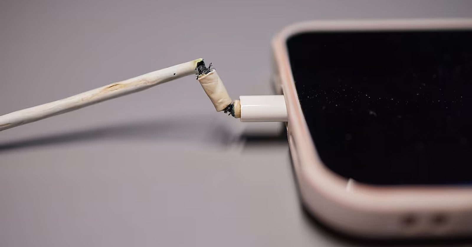 Cara Memperbaiki Kabel Charger yang Hampir Putus sebagai Solusi Sementara!