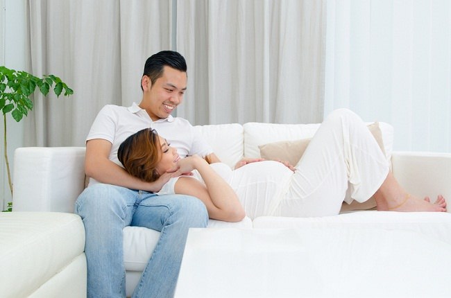 Para Suami: Yuk Bantu Istri Atasi Bad Mood Saat Hamil