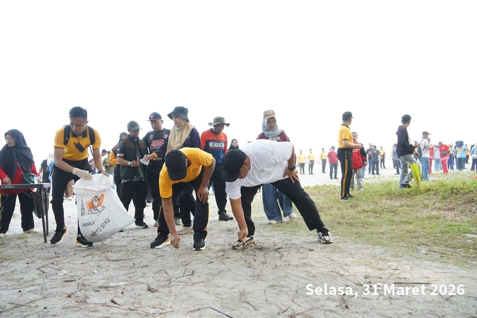 Pemkot dan Polda Bengkulu Ajak Masyarakat Jaga Kebersihan Wisata