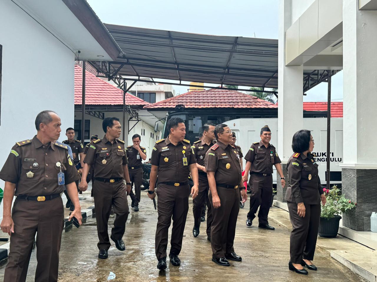 Kunker ke Kejari Bengkulu, Kajati Tekankan Para Jaksa untuk Jaga Integritas Dalam Penegakan Hukum