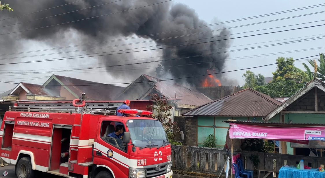 Kebakaran di Air Bang Rejang Lebong, Rumah dan Pangkalan LPG Ludes