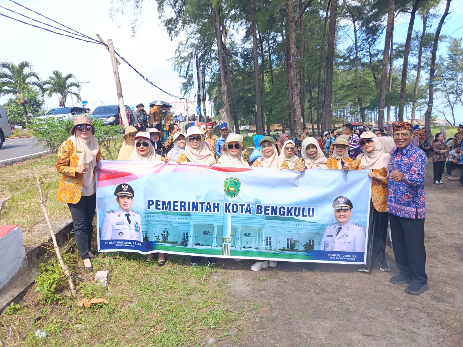 Semarak Karnaval Tabut 2025, Pemkot Bengkulu Berpartisipasi Aktif dengan Maskot Garuda Merah Putih
