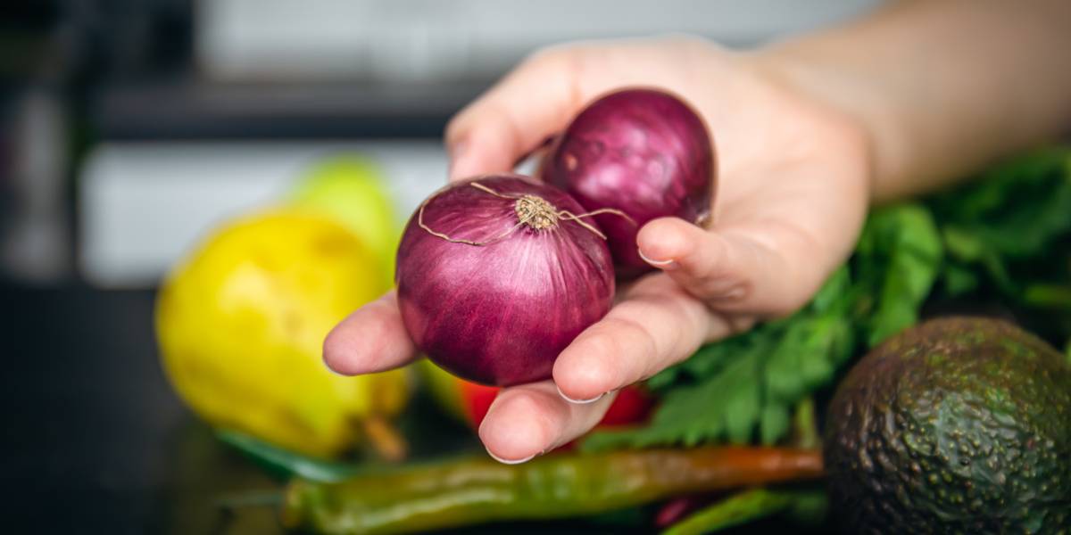 Wajah Bebas Flek dan Jerawat dengan Bawang Merah, Ini Cara Memakainya!