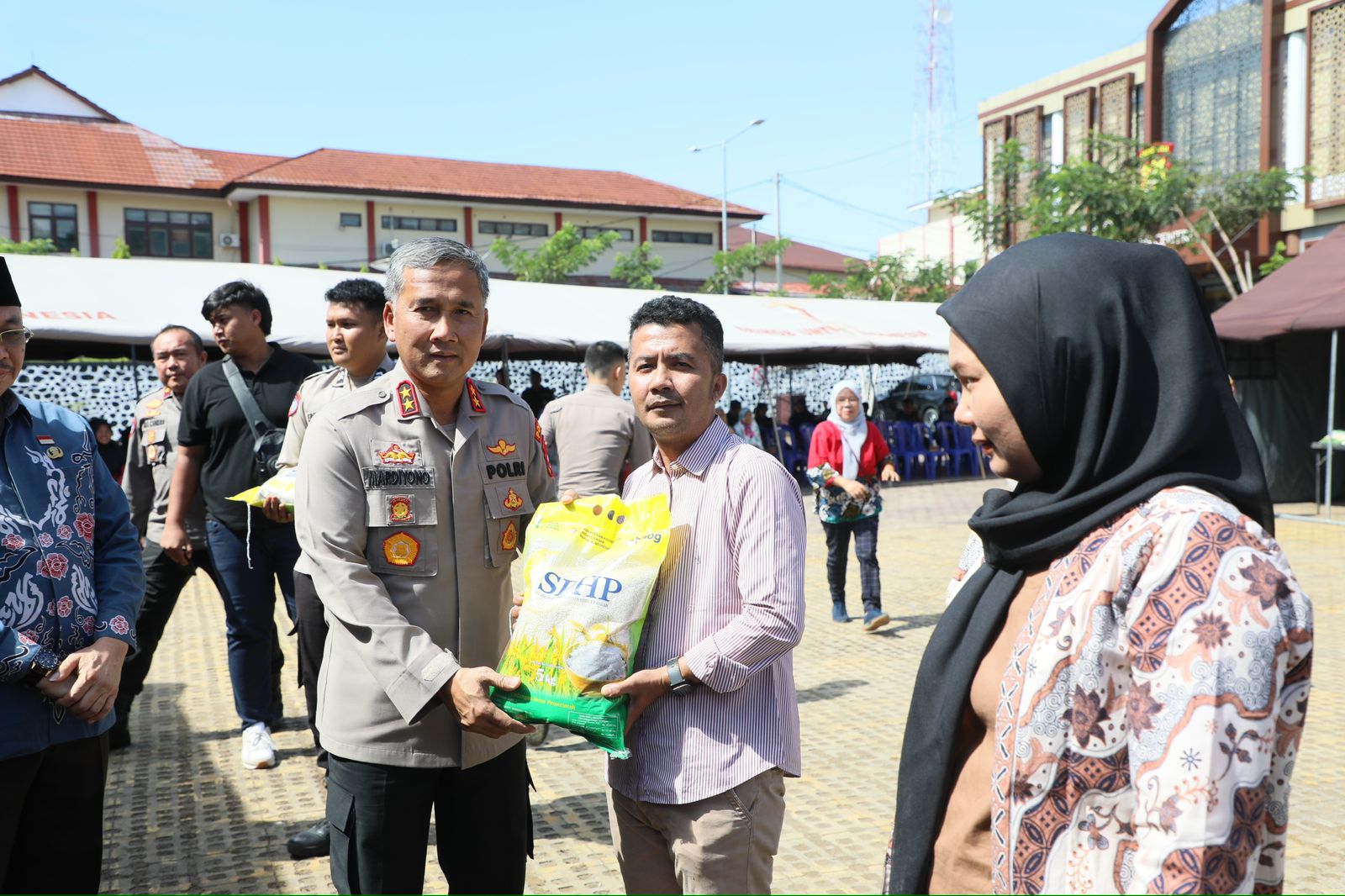 Polda Bengkulu Salurkan 25 Ton Beras Murah di 15 Titik Lewat Gerakan Pangan Murah