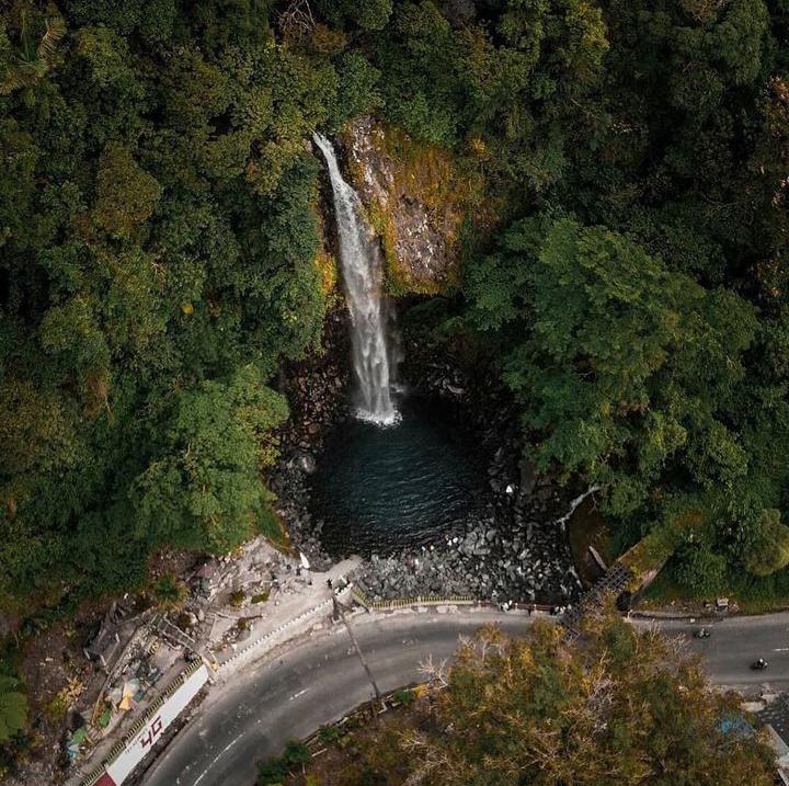 Singgah Sejenak Menikmati Keindahan Air Terjun Lembah Anai di Kaki Gunung Singgalang 