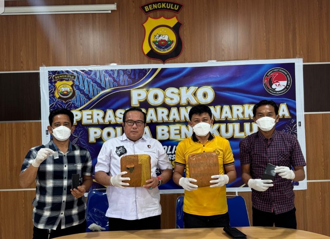 Warga Kaur Diduga Edarkan 2 Kg Ganja di Bengkulu, Polisi Temukan Sabu di Kamar Kos