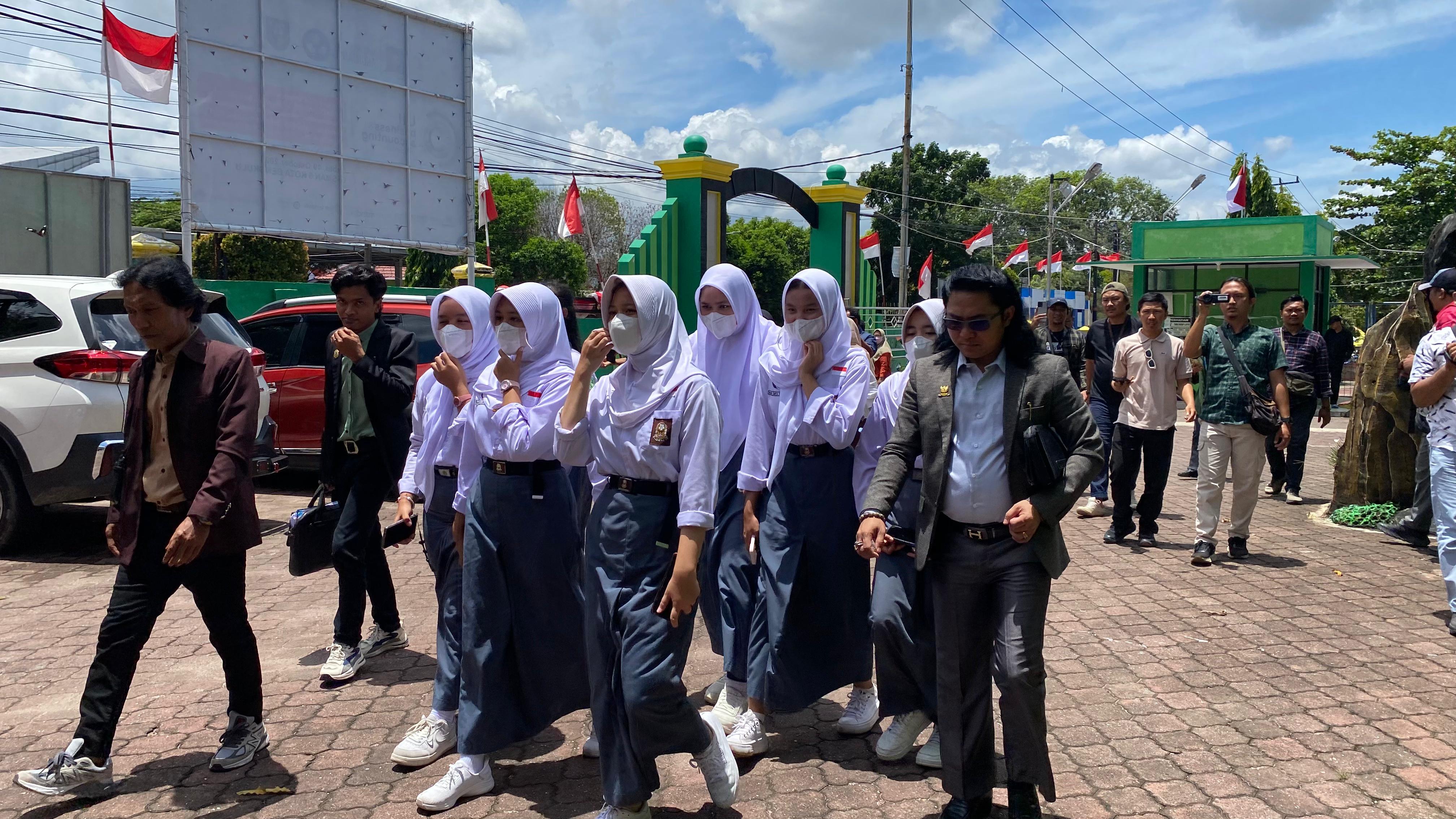 Tolak Dikeluarkan, 11 Siswa SMA N 5 Bengkulu Datangi Sekolah