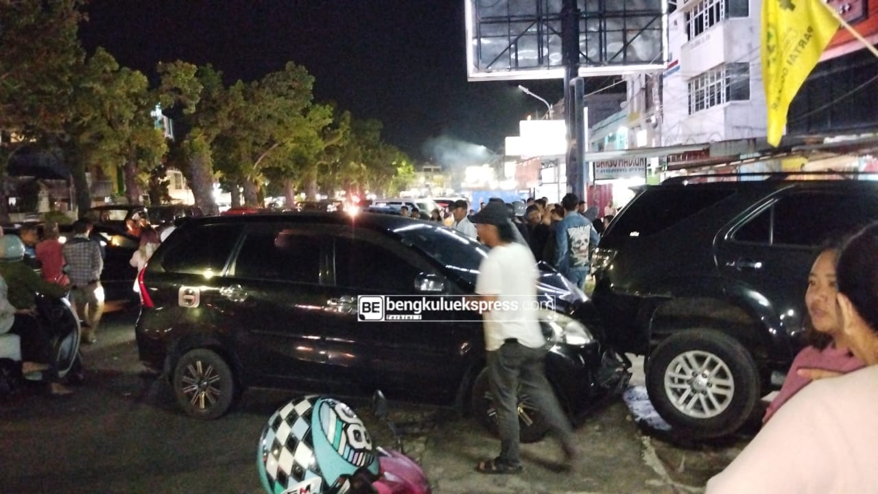 Tiga Mobil dan 1 Motor Alami Kecelakaan Beruntun di Bengkulu