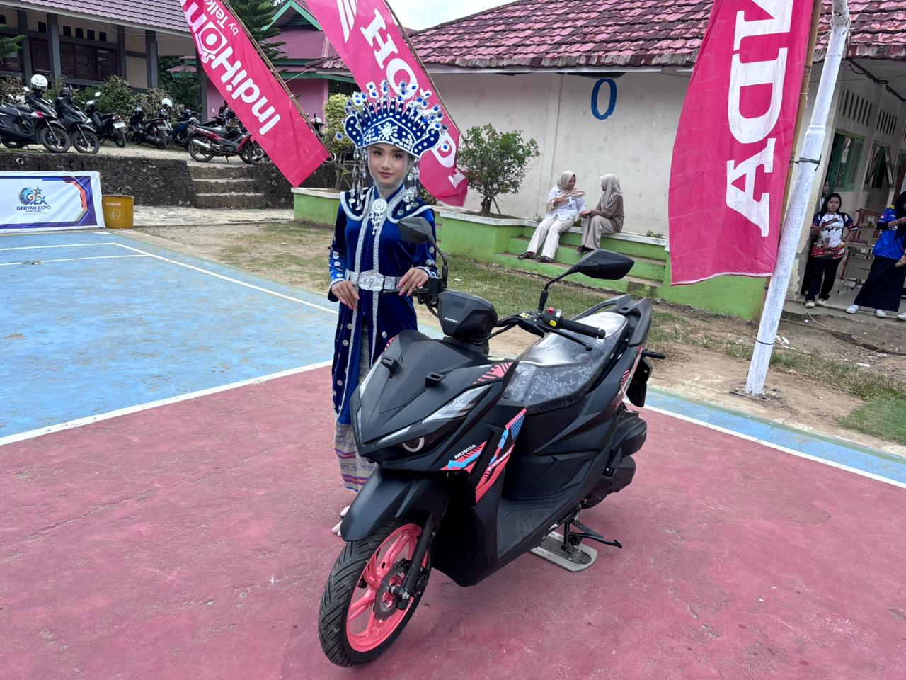 Honda Vario 125 Jadi Magnet di HOLAHOOP SMKN 3 Seluma