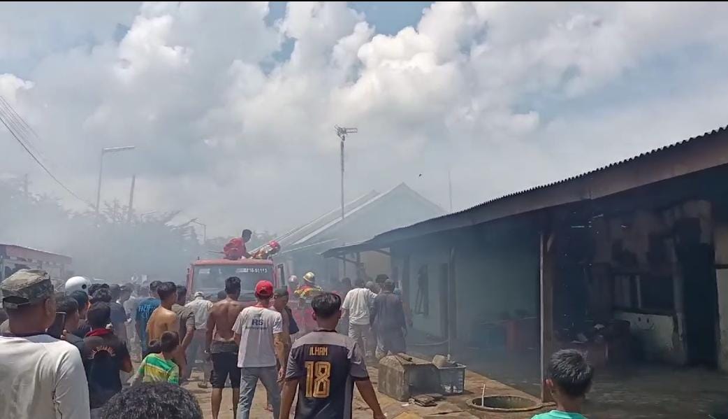 Gudang Ikan, Motor dan Rumah Kontrakan  di Bengkulu Terbakar