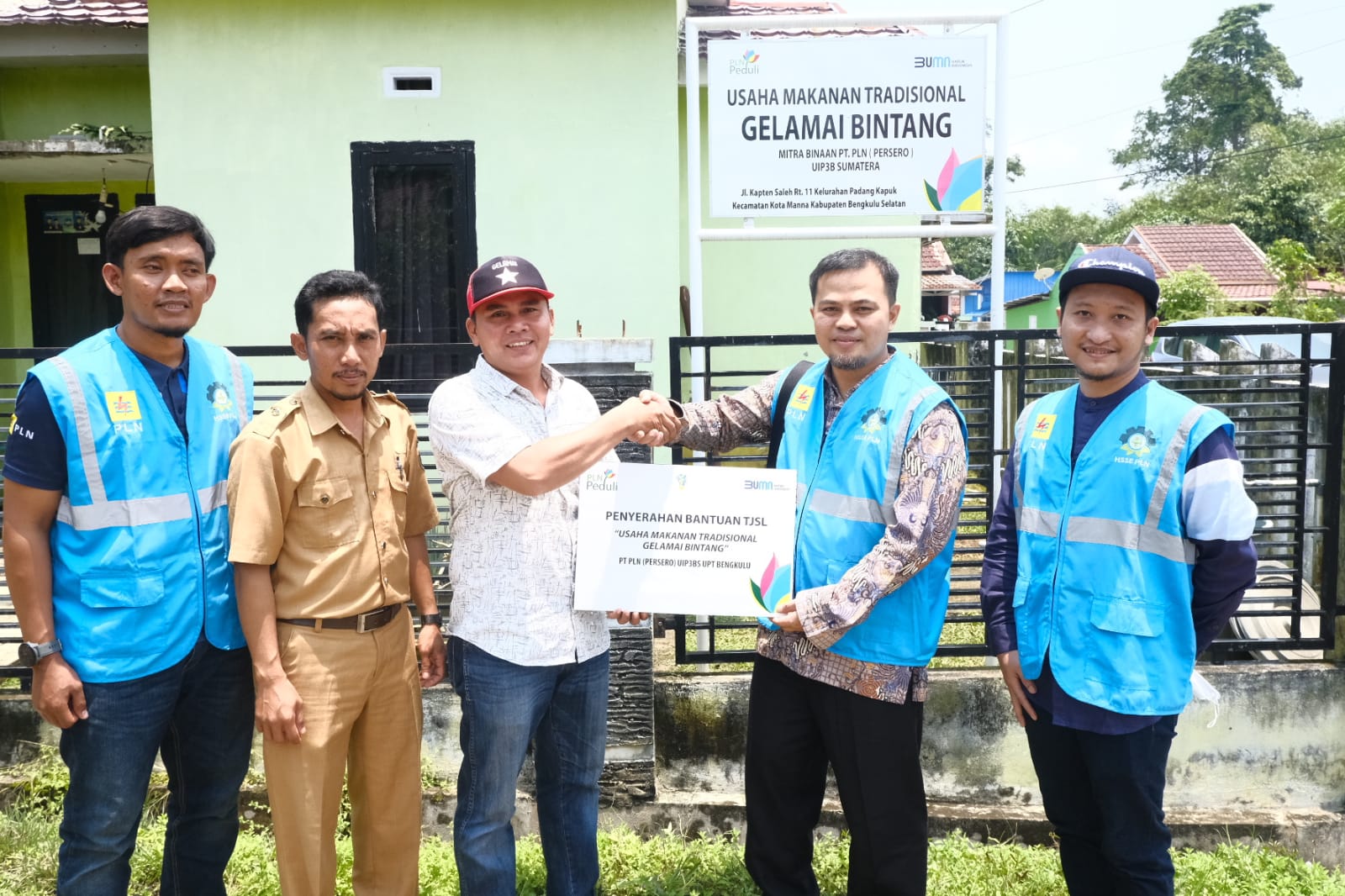 PLN UIP3BS UPT Bengkulu Kembangkan UMKM Makanan Tradisional Melalui Program TJSL PLN Peduli