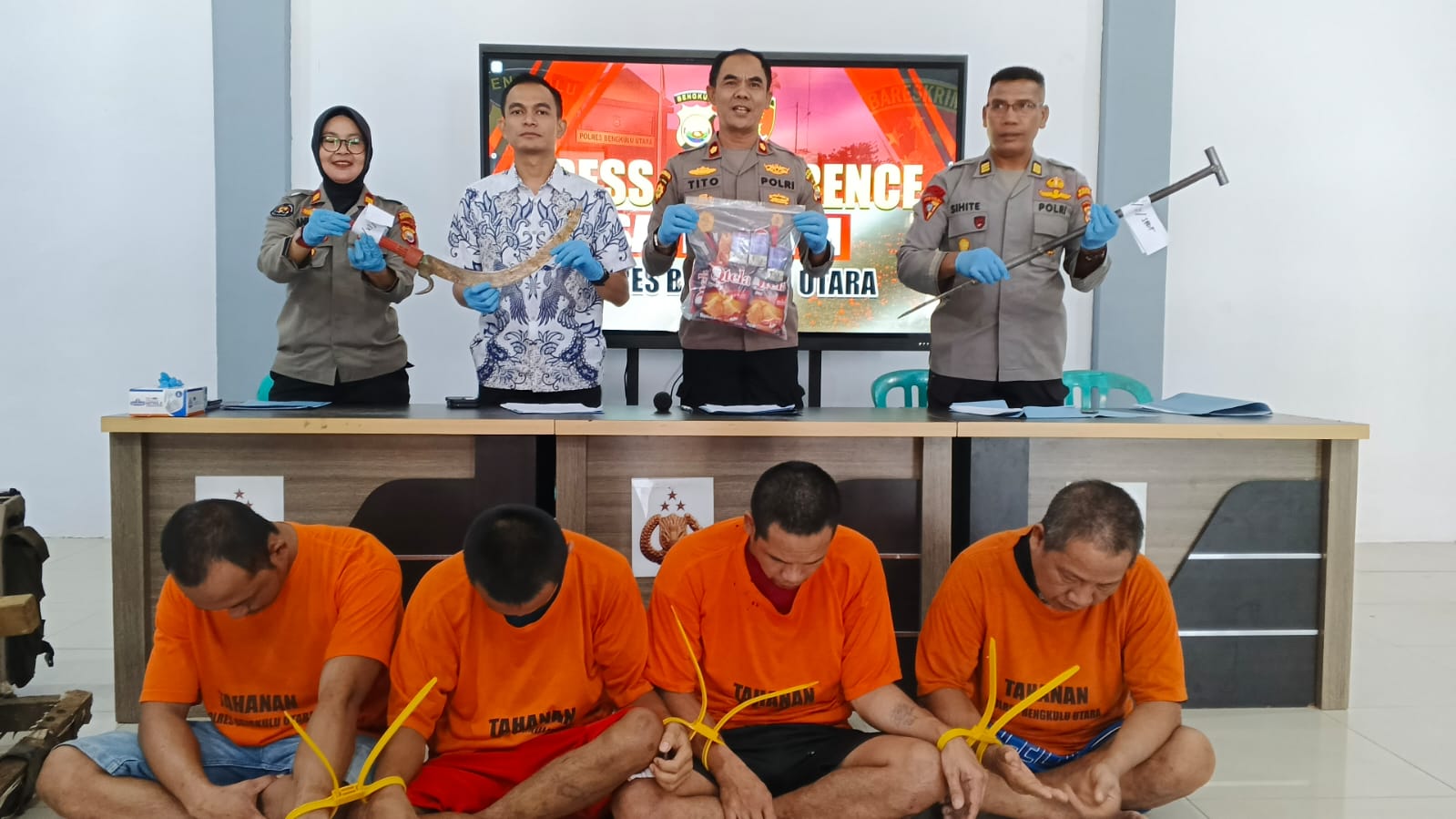 Ungkap Lima Laporan Polisi, Polres Bengkulu Utara Amankan Delapan Pelaku Pencurian Sawit Hingga Curanmor