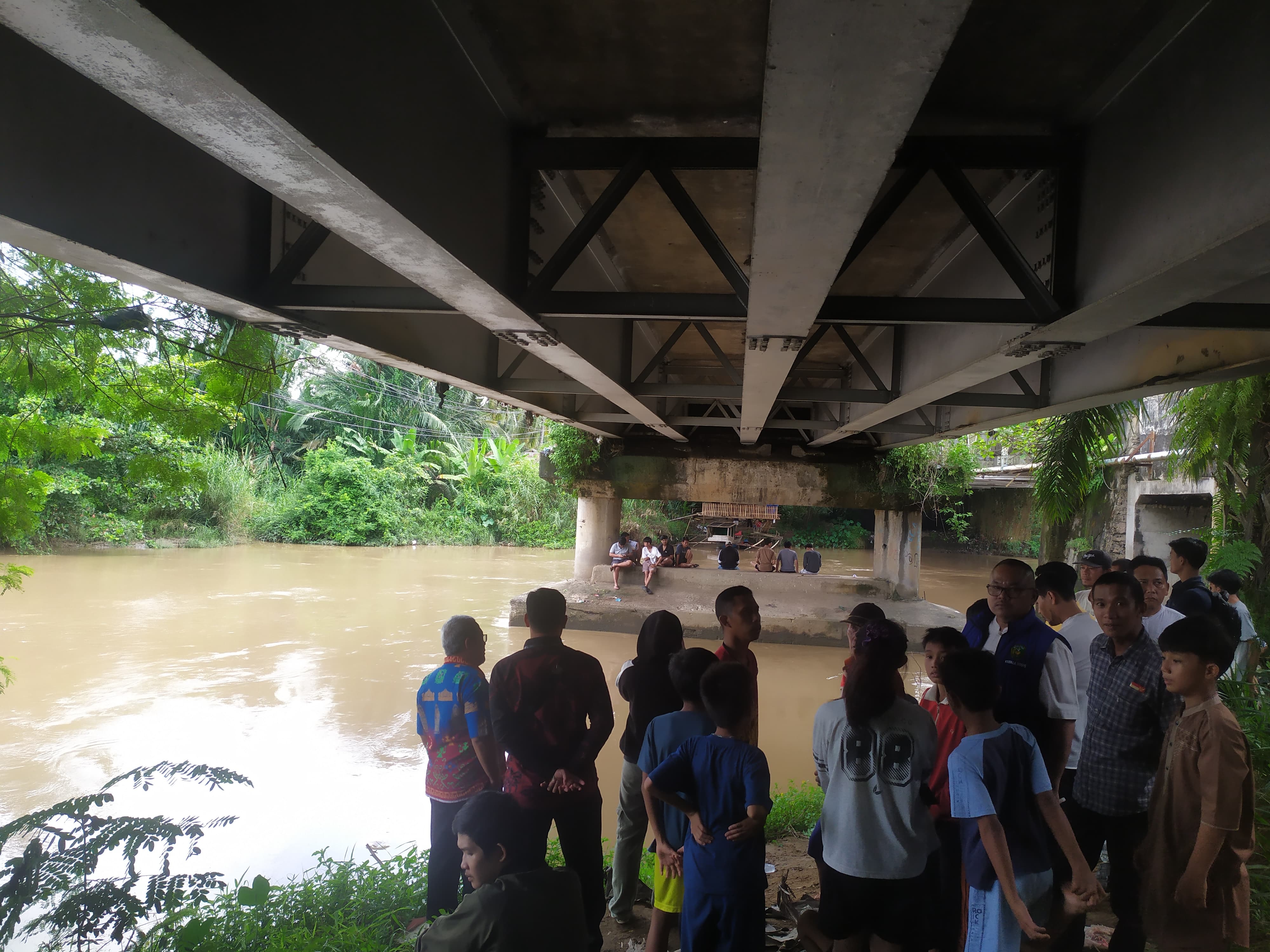 Tragis! Bocah SD Hanyut Saat Mandi di Sungai Bengkulu