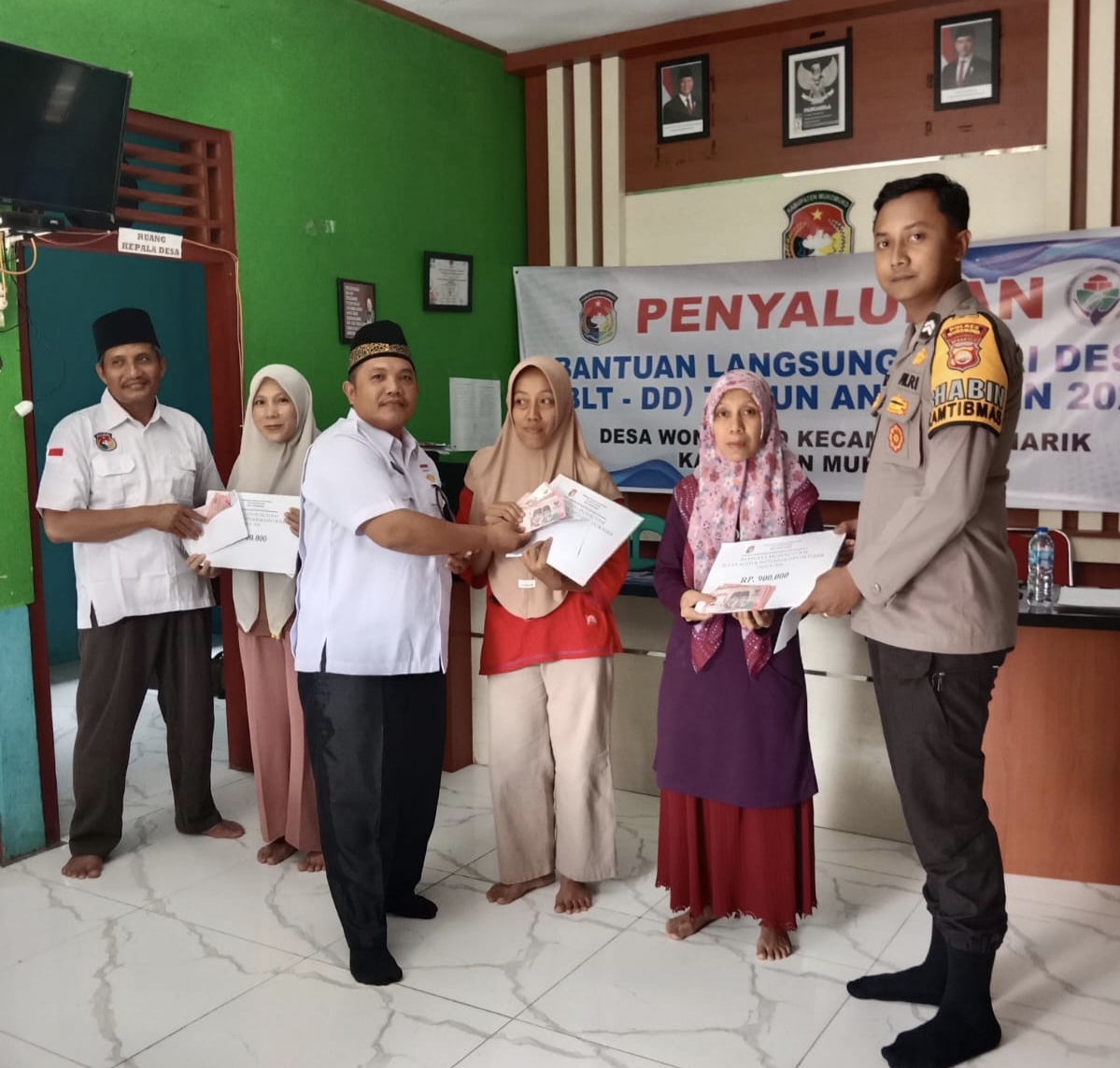 Pemdes Wonosobo Salurkan BLT-DD, 10 KPM Terima Bantuan Tiga Bulan
