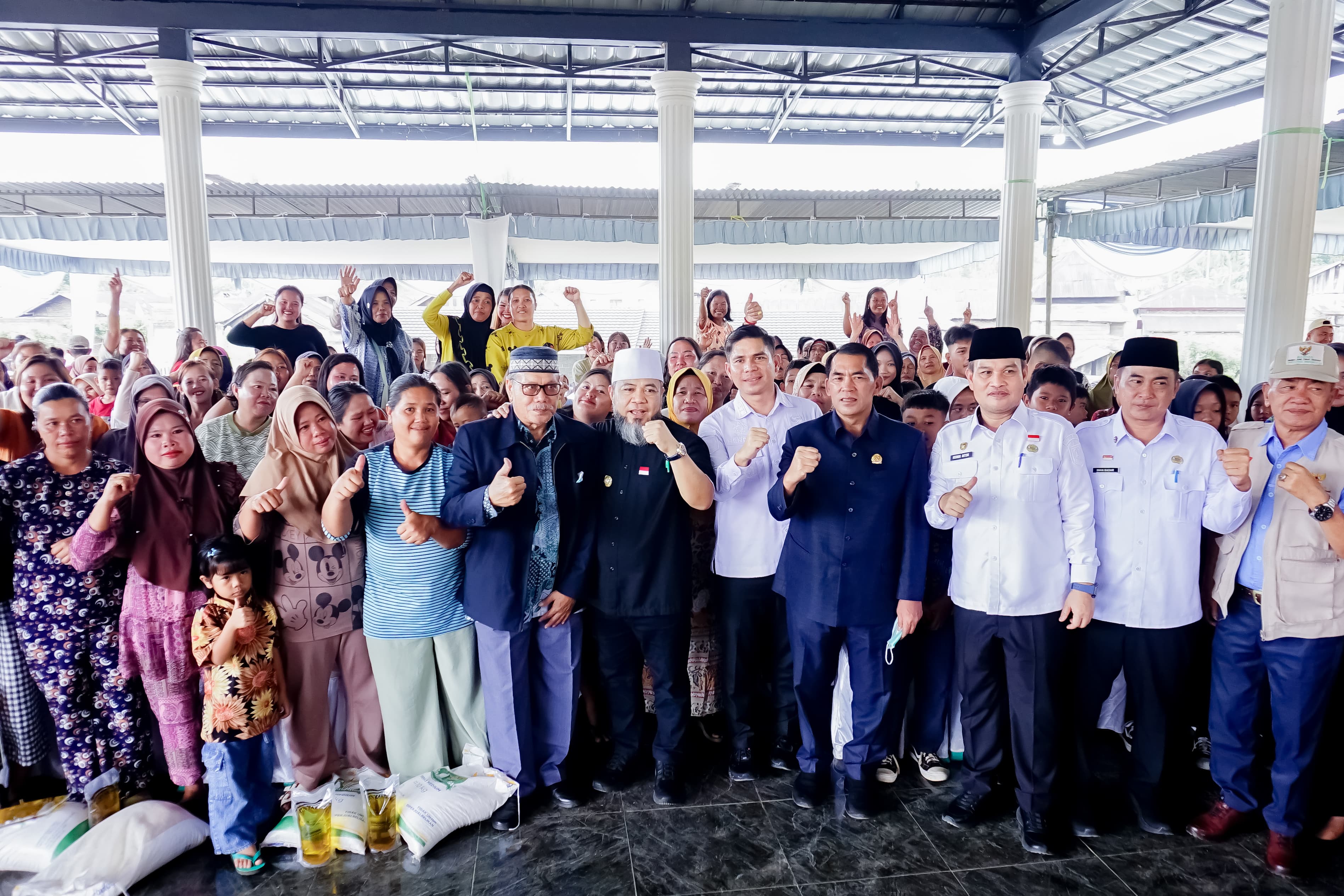 Kado Istimewa untuk Warga Apur, Presiden Berikan Sapi Kurban Seberat 1 Ton