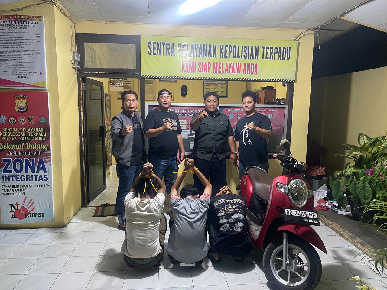 Ungkap Dua Kasus Kriminal, Polsek Ratu Agung Amankan Tiga Pelaku dan Satu Motor