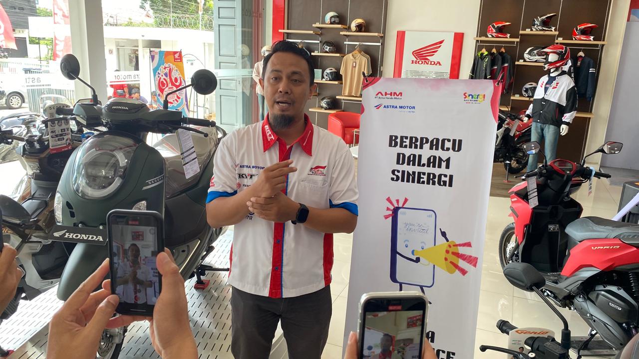 Astra Motor Bengkulu Perkuat Edukasi Berkendara Aman ke Konsumen Saat Pengiriman Unit
