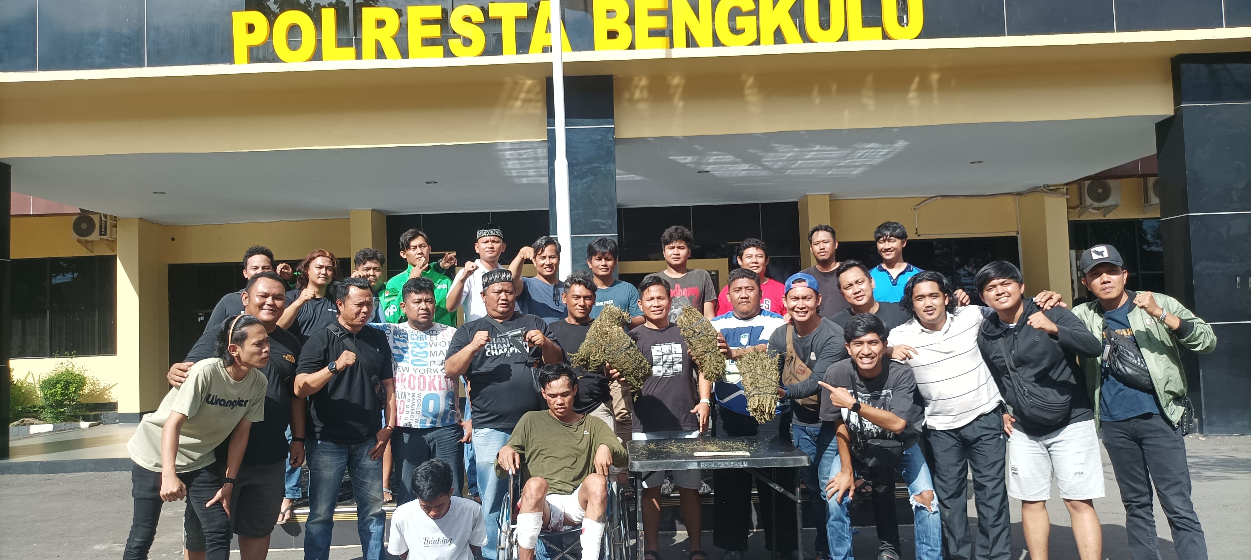 Lawan Polisi Pakai Senpi, Dua Pelaku Curanmor Asal Empat Lawang Ditembak