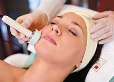 Perawatan Wajah Dengan Rejuvenation Treatment, Begini Manfaat Dan Efek Sampingnya