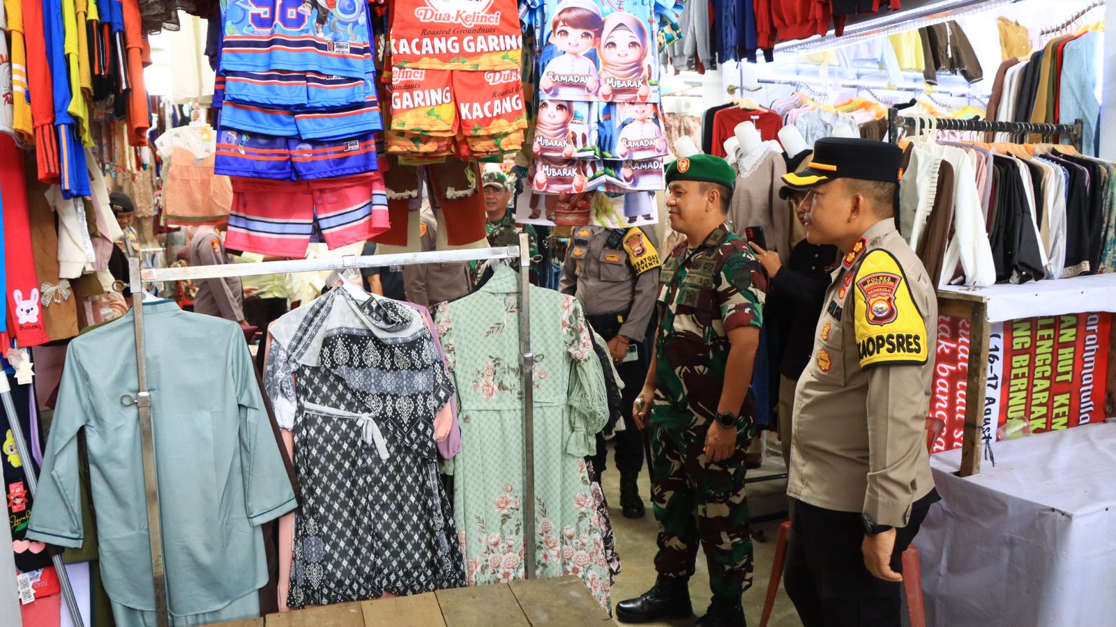 Jelang Idulfitri, Kapolres Bengkulu Utara Beserta DANDIM 0423 Gelar Patroli