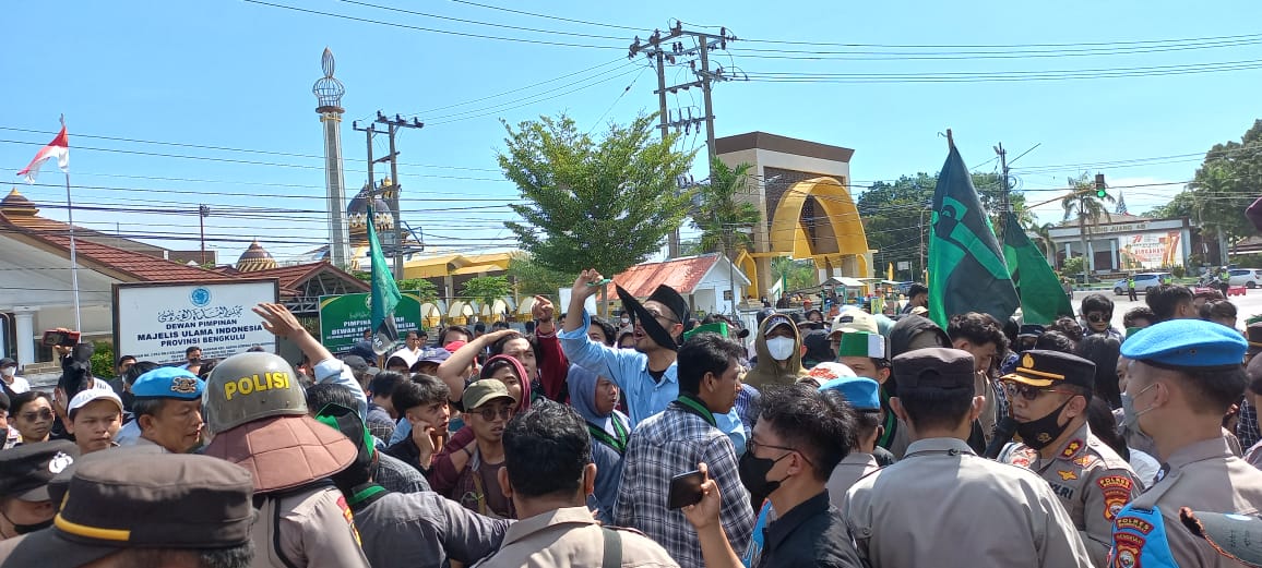 Gagal Temui Anggota DPRD Provinsi Bengkulu, Mahasiswa Ancam Kembali Menggelar Aksi