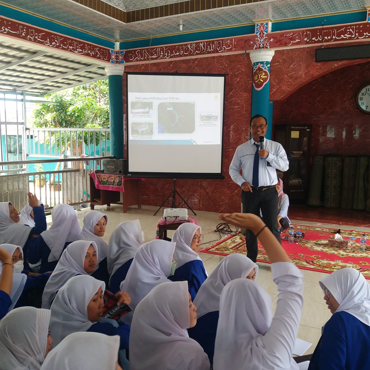 UPDK Bengkulu Beri Edukasi Tentang Operasional PLTA dan Proses Bisnis Kelistrikan PLN di SMAN 1 Kepahiang 