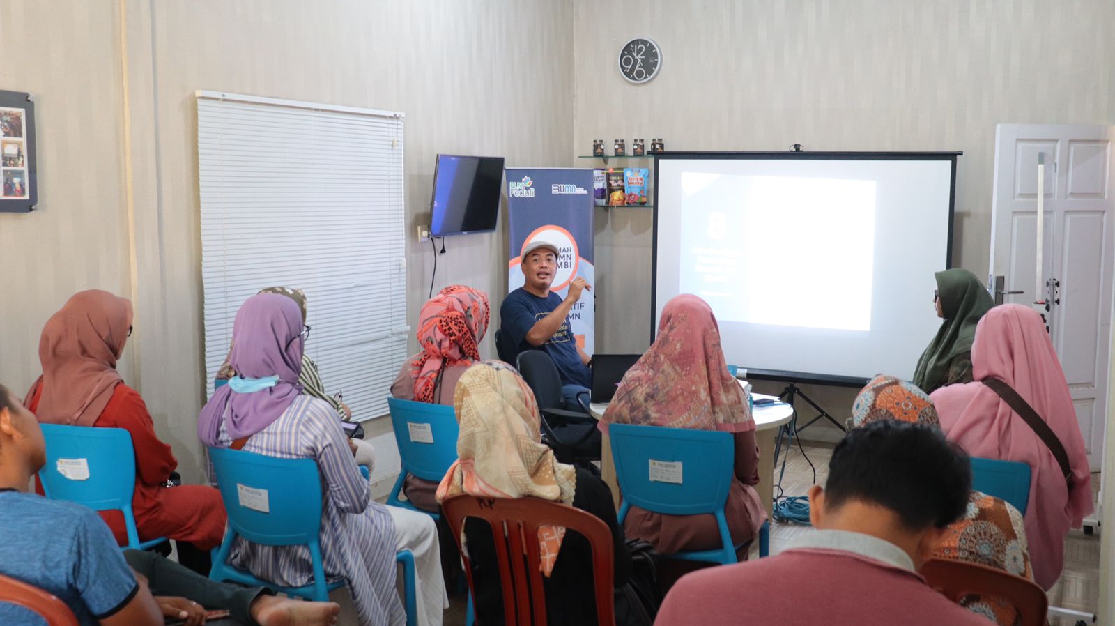 Rumah BUMN Jambi Beri Pelatihan Desain Promosi Bagi UMKM Binaan PLN