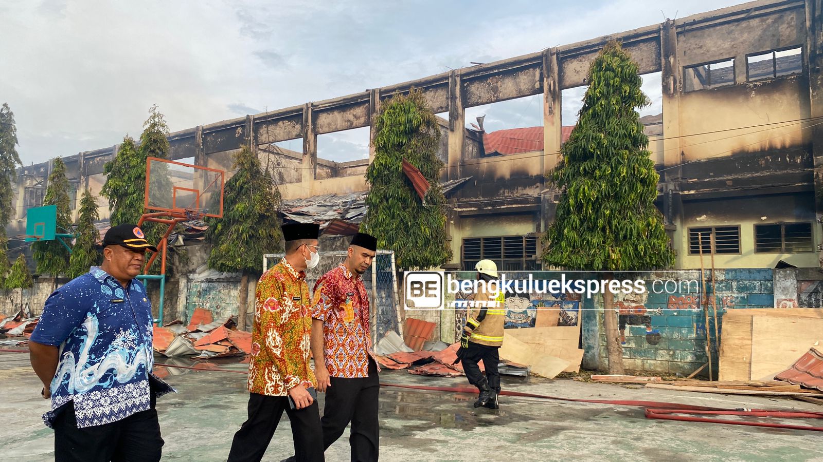 Tempo 3 Jam, Puluhan Ruangan di SMKN 3 Kota Bengkulu Hangus Terbakar
