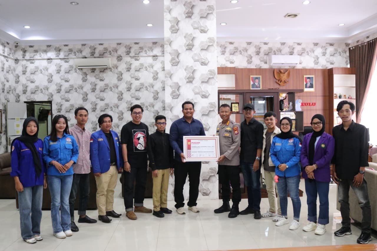 Paling Dekat dengan Mahasiswa dan Pemuda, Kapolresta Bengkulu Diganjar Penghargaan oleh OKP dan BEM