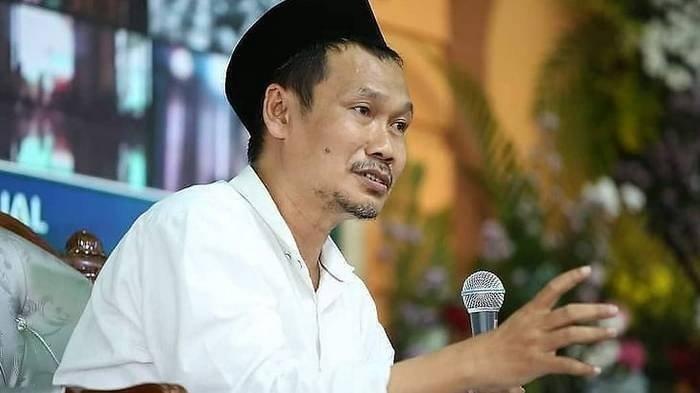 Gus Baha Ungkap Waktu Mustajab Doakan Buyut