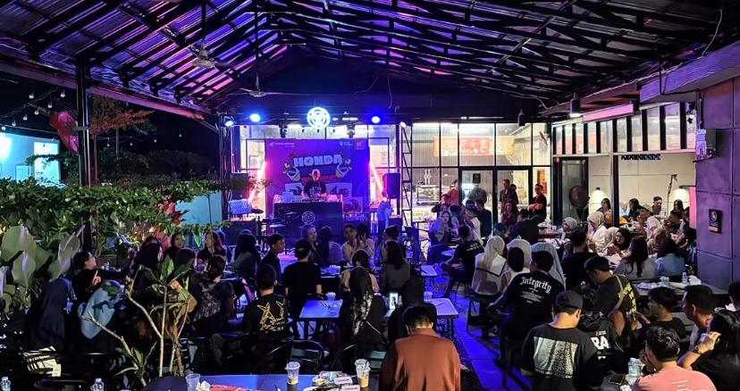 Honda Night Vibes: Malam Penuh Musik, Promo, dan Kebersamaan di Trilogi Cafe