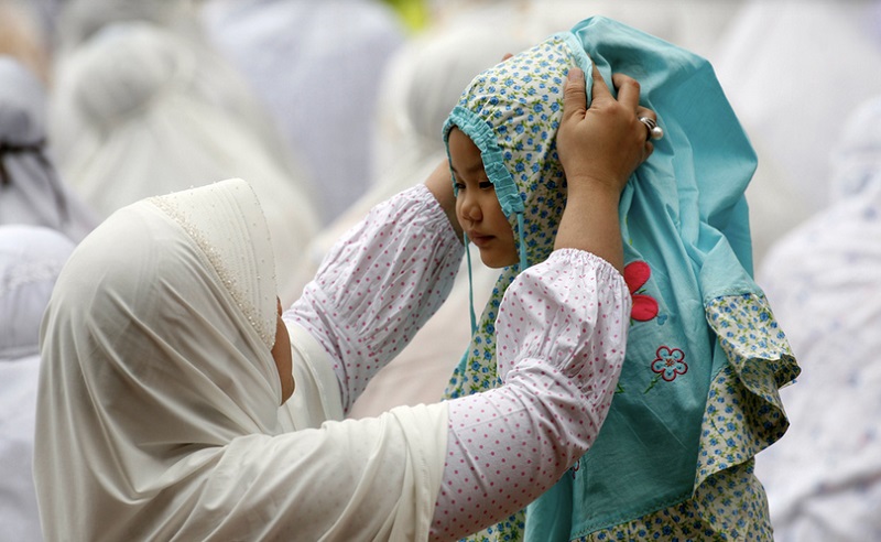 Benarkah, Surga di Bawah Telapak Kaki Ibu?