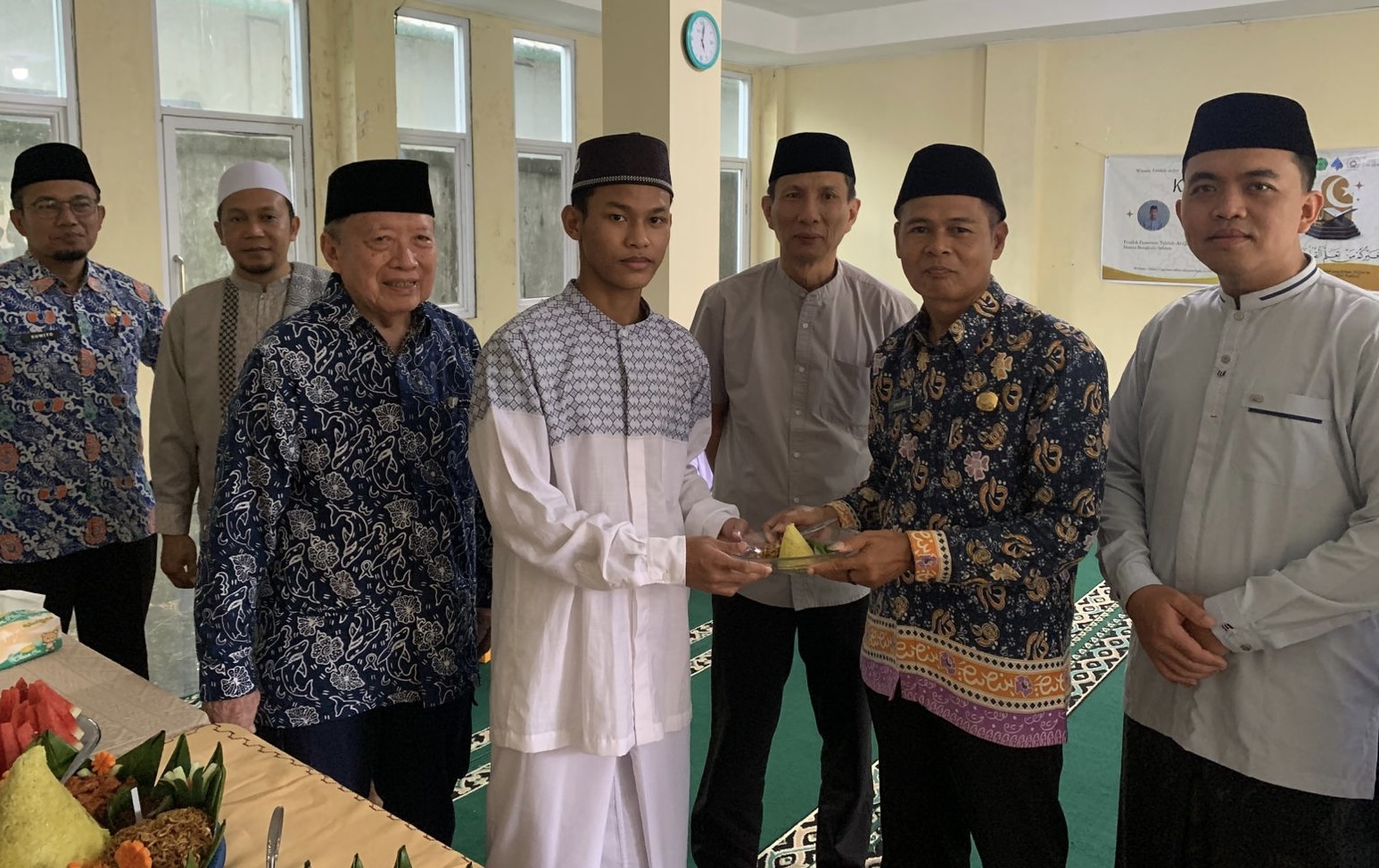 Dari Kota Manna untuk Madinah, Abdullah Tuntaskan Hafalan 30 Juz