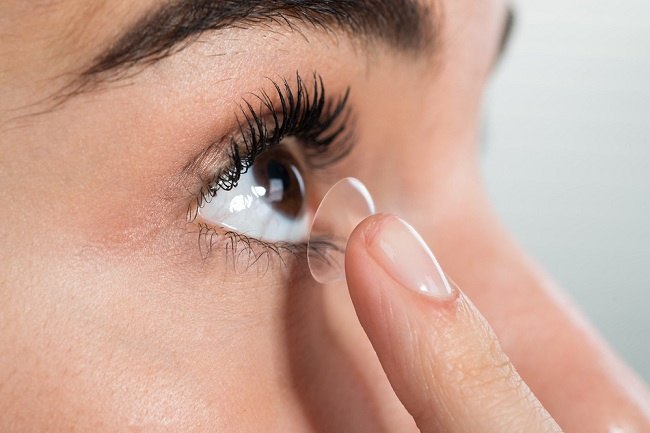 Jangan Anggap Sepele! Kenali Bahaya Softlens dan Cara Mencegahnya