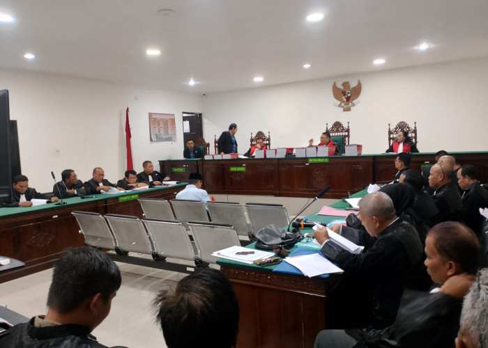 Sidang Perdana Kasus Korupsi Mega Mall Bengkulu, Tujuh Terdakwa Hadir Termasuk Mantan Wali Kota Ahmad Kanedi