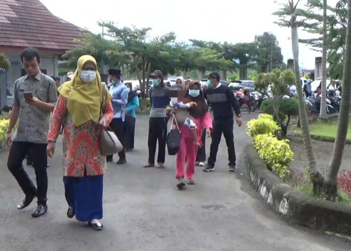 Diduga Keluarkan Cacing Besar, Bocah Stunting 6 Tahun di Curup Utara Kini Dirawat Intensif di RSUD RL